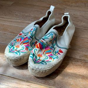 Sam Edelman Size 8.5 Carrin Embroidered Birds Espadrilles Beige Heels Shoes